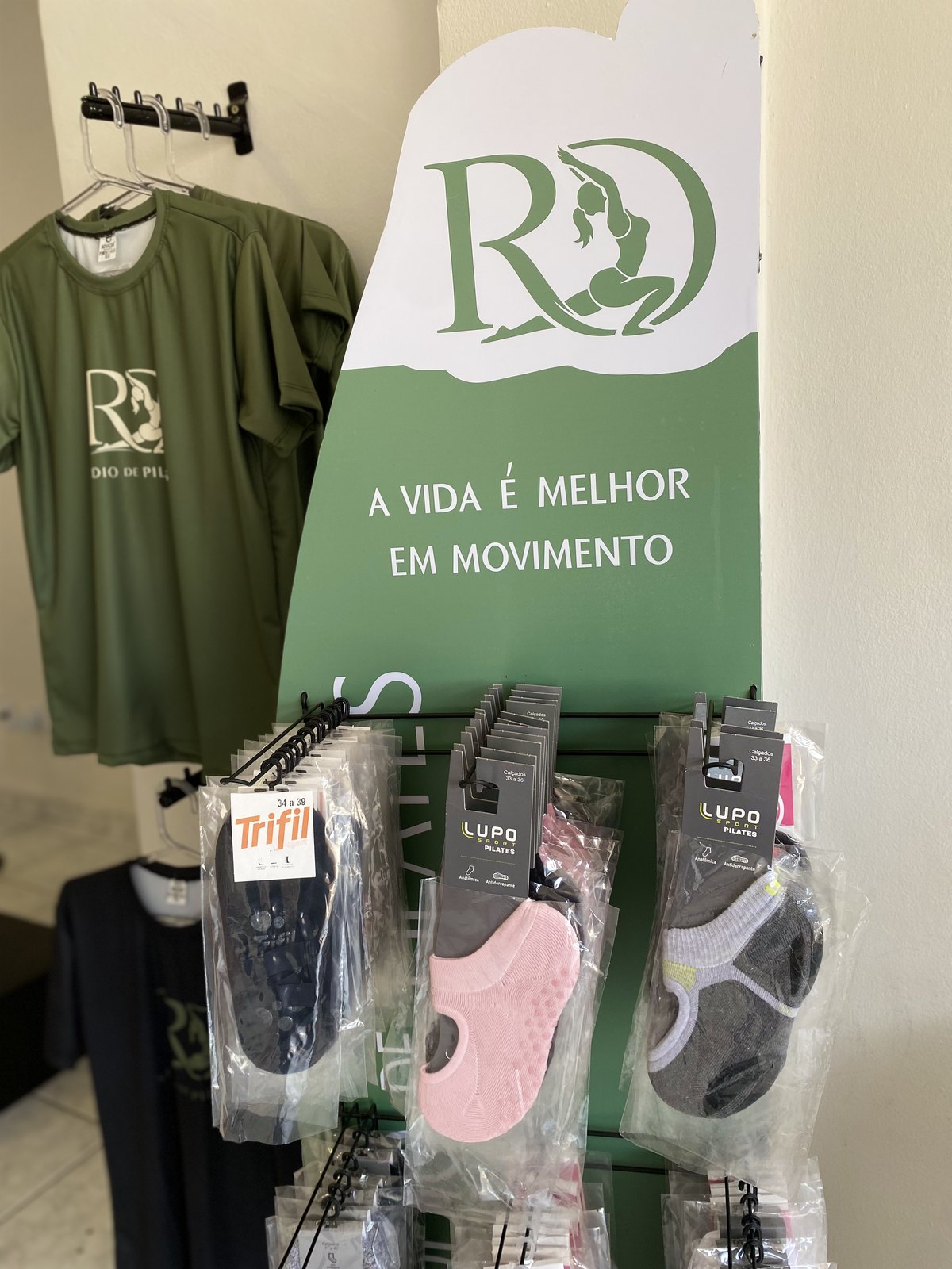 Meias antiderrapantes de várias marcas